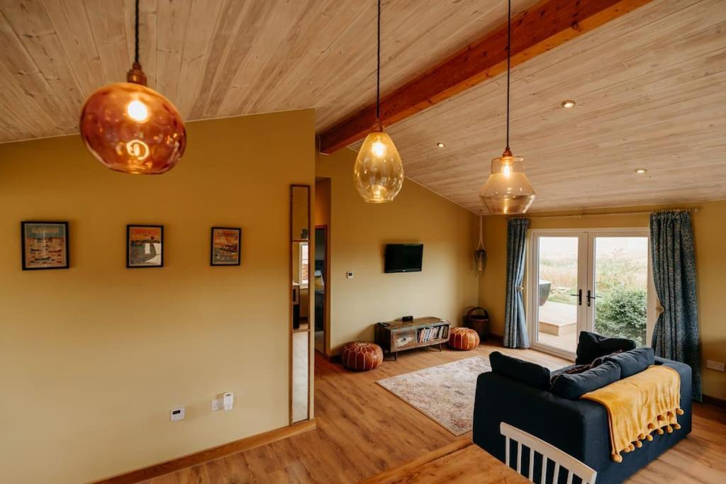 Beautiful Cottage In Bredfield Near To Woodbridge On The Suffolk Coast Exterior photo