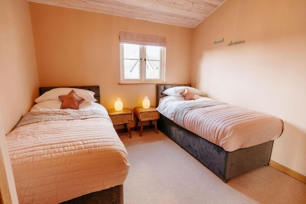 Beautiful Cottage In Bredfield Near To Woodbridge On The Suffolk Coast Exterior photo