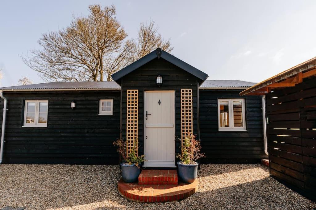 Beautiful Cottage In Bredfield Near To Woodbridge On The Suffolk Coast Exterior photo